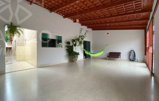 Casa 4 qtos, 240 m²