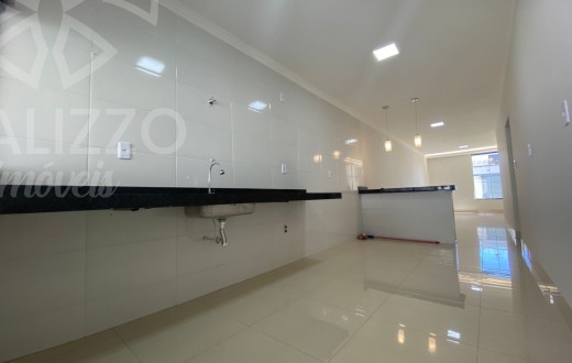 Casa 3 qtos, nova, 225 m²